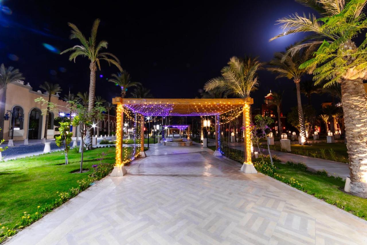 The Grand Resort Hurghada Exterior photo The main entrance of the resort