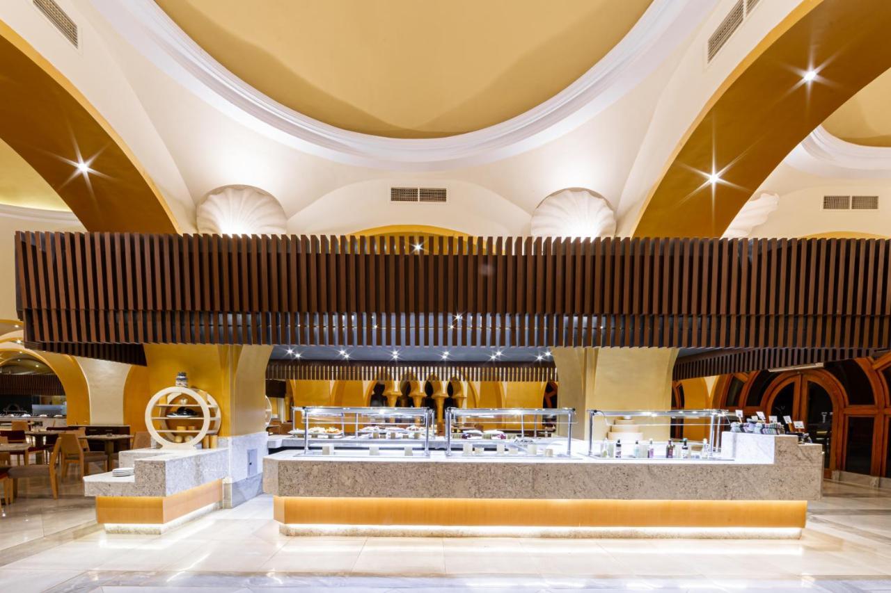 The Grand Resort Hurghada Exterior photo The buffet at the Grand Hotel
