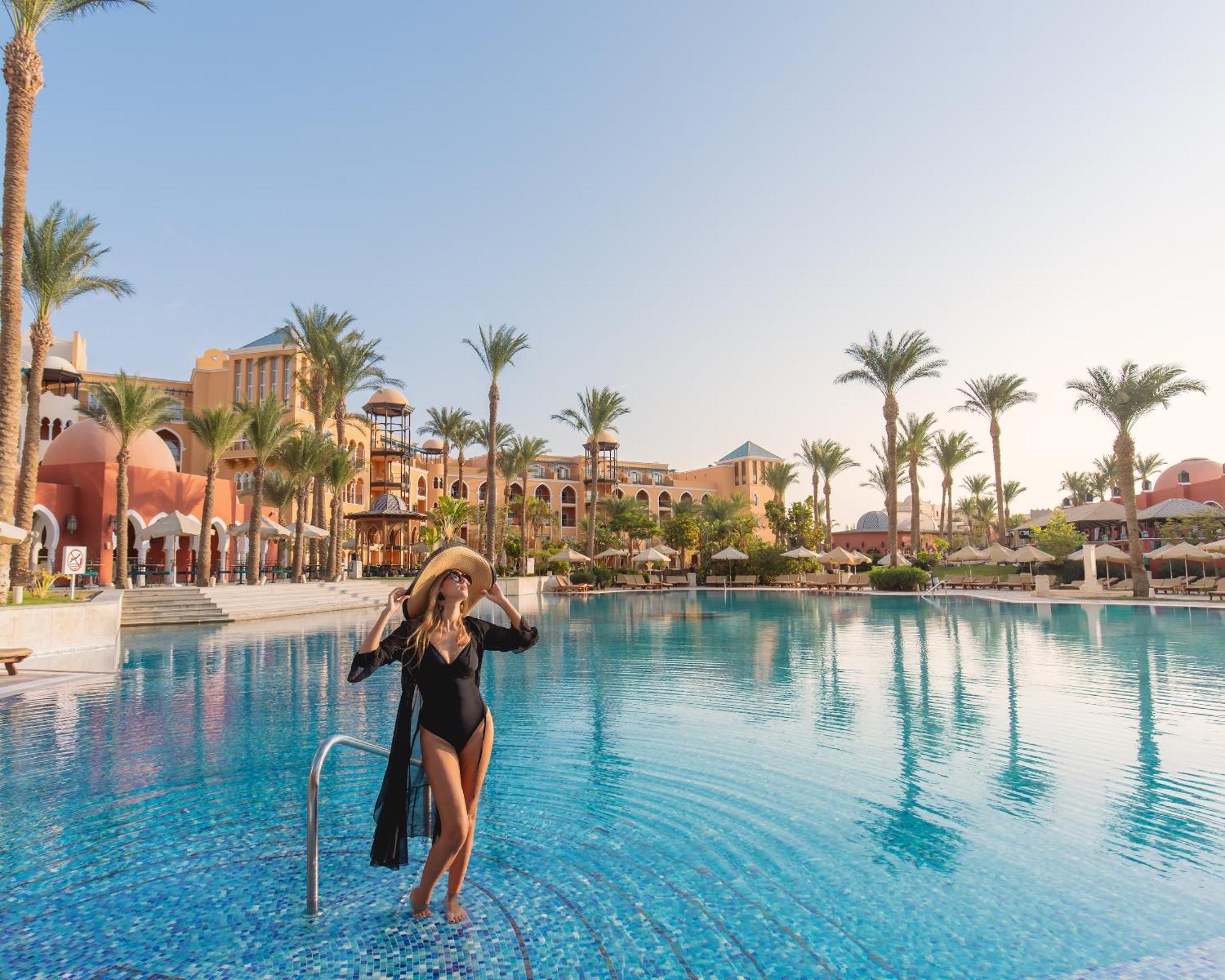 The Grand Resort Hurghada Exterior photo The swimming pool at the resort
